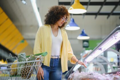 Consejos para evitar enfermedades al comprar carne cruda en el supermercado