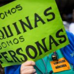 Crece un 13% el número de médicos que piden ayuda por enfermedades: la mayoría son mujeres por temas de salud mental | Sociedad
