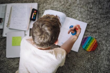 La incidencia de autismo es similar en chicos y chicas, aunque a ellos se les diagnostica antes | Salud y bienestar