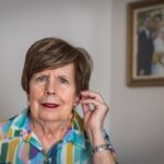 ‘Oídos cansados’: millones de mayores sufren una enfermedad que sale cara, aísla y la sanidad pública no financia | Sociedad