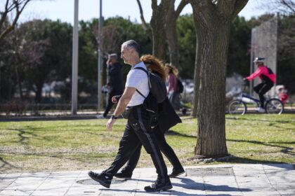 Ni son 10.000 pasos ni se hacen de cualquier manera: cómo caminar para que realmente cuente | Enfórmate