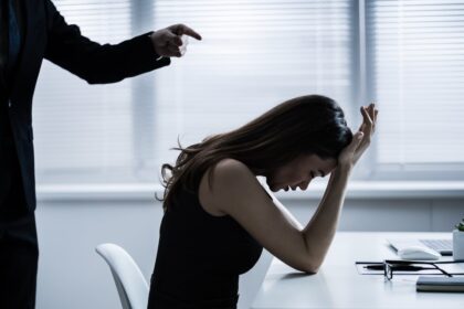 Relacionarse con personas tóxicas (sobre todo en la familia o el trabajo) acelera el envejecimiento | Salud y bienestar