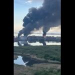 Imagen de una terminal petrolera en San Petersburgo, Rusia, tras el ataque de Ucrania