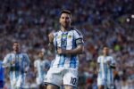 Lionel Messi en acción durante un partido de fútbol