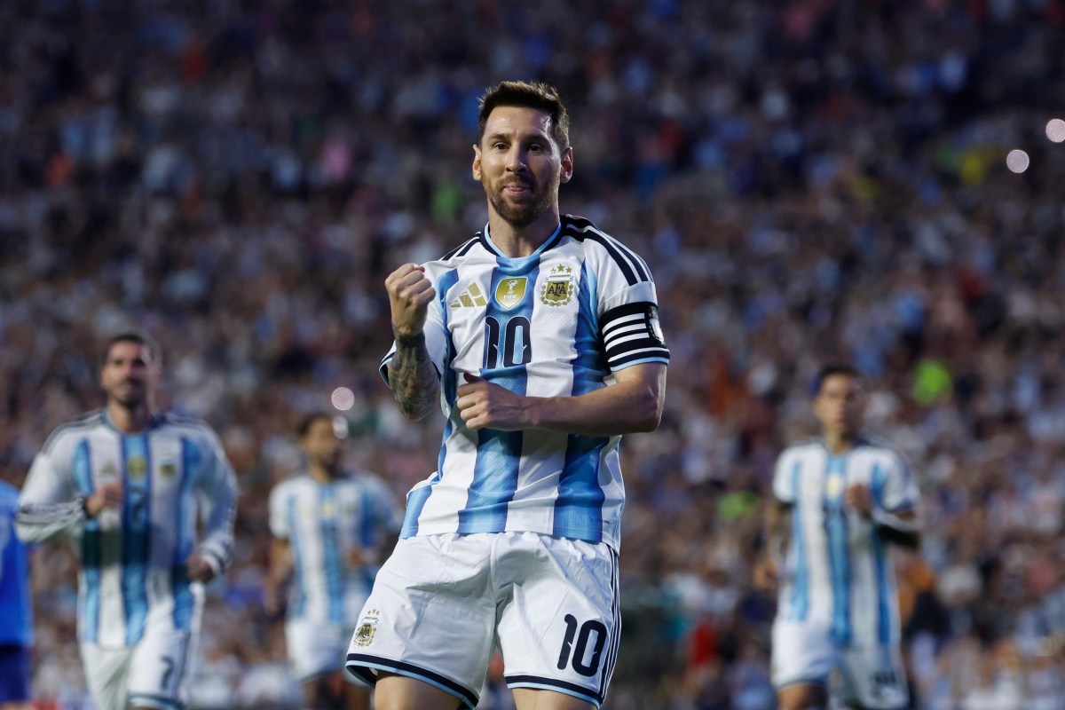 Lionel Messi en acción durante un partido de fútbol